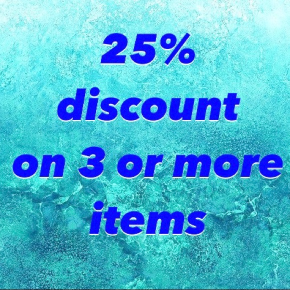 Welcome to my children’s closet - Picture 3 of 8